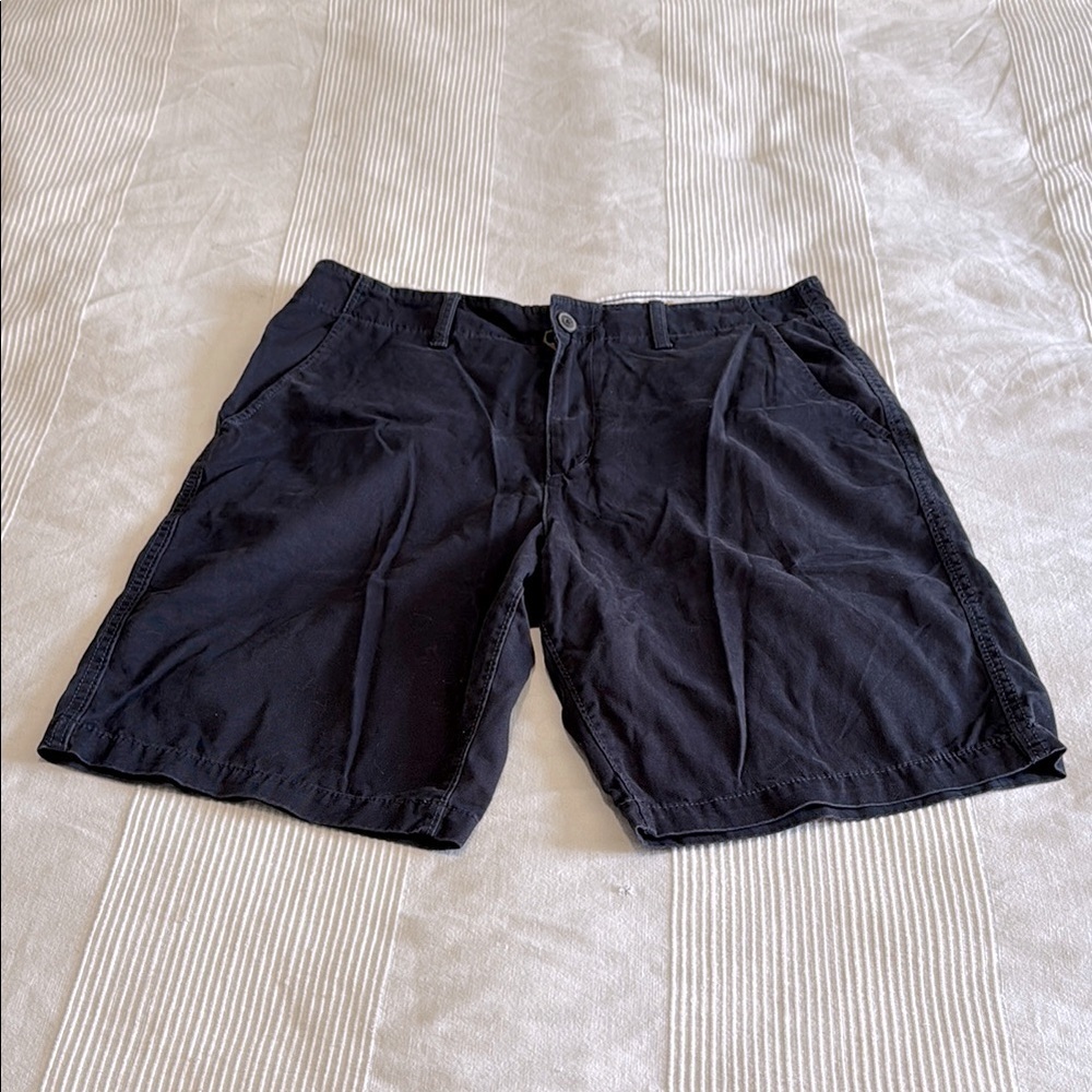 American Eagle Outfitters Black Flat Front Longboard Shorts Size 36